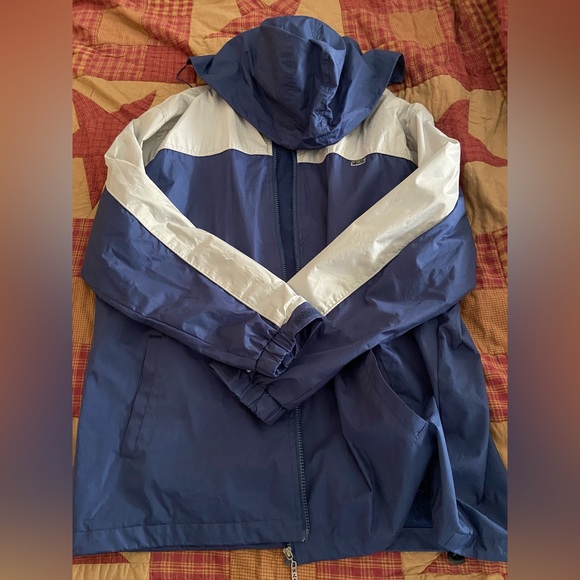 Uzzi Amphibious Water Resistant Windbreaker with Hoodie - Picture 1 of 6